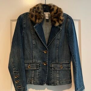 Faux fur collar denim jacket